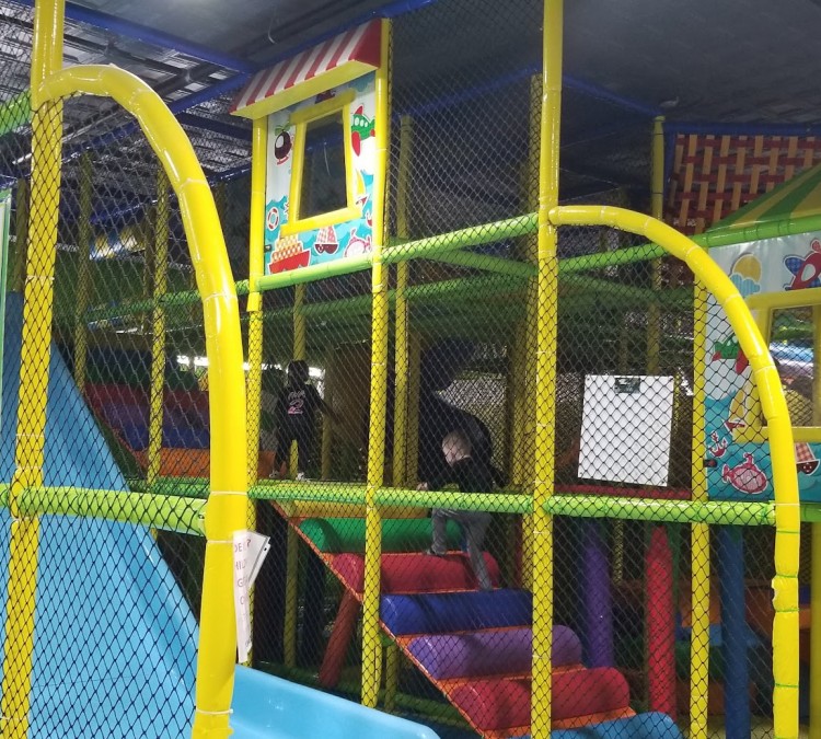 cabin-fever-play-centre-photo